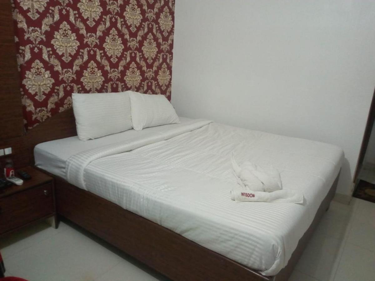 Hotel Wisdom Celebration Motihari Экстерьер фото