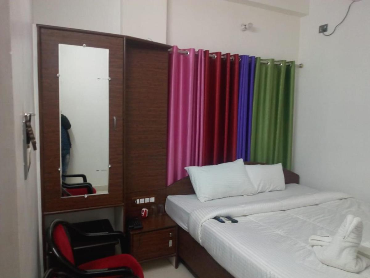 Hotel Wisdom Celebration Motihari Экстерьер фото
